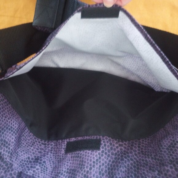 Eastpak-Delegate Ek076 purple and black snake skin pattern 20L shoulder bag -NWT - Picture 6 of 9